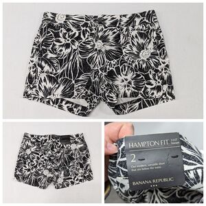 Banana Republic NWT Size 2 Black and White Hampton Fit Shorts